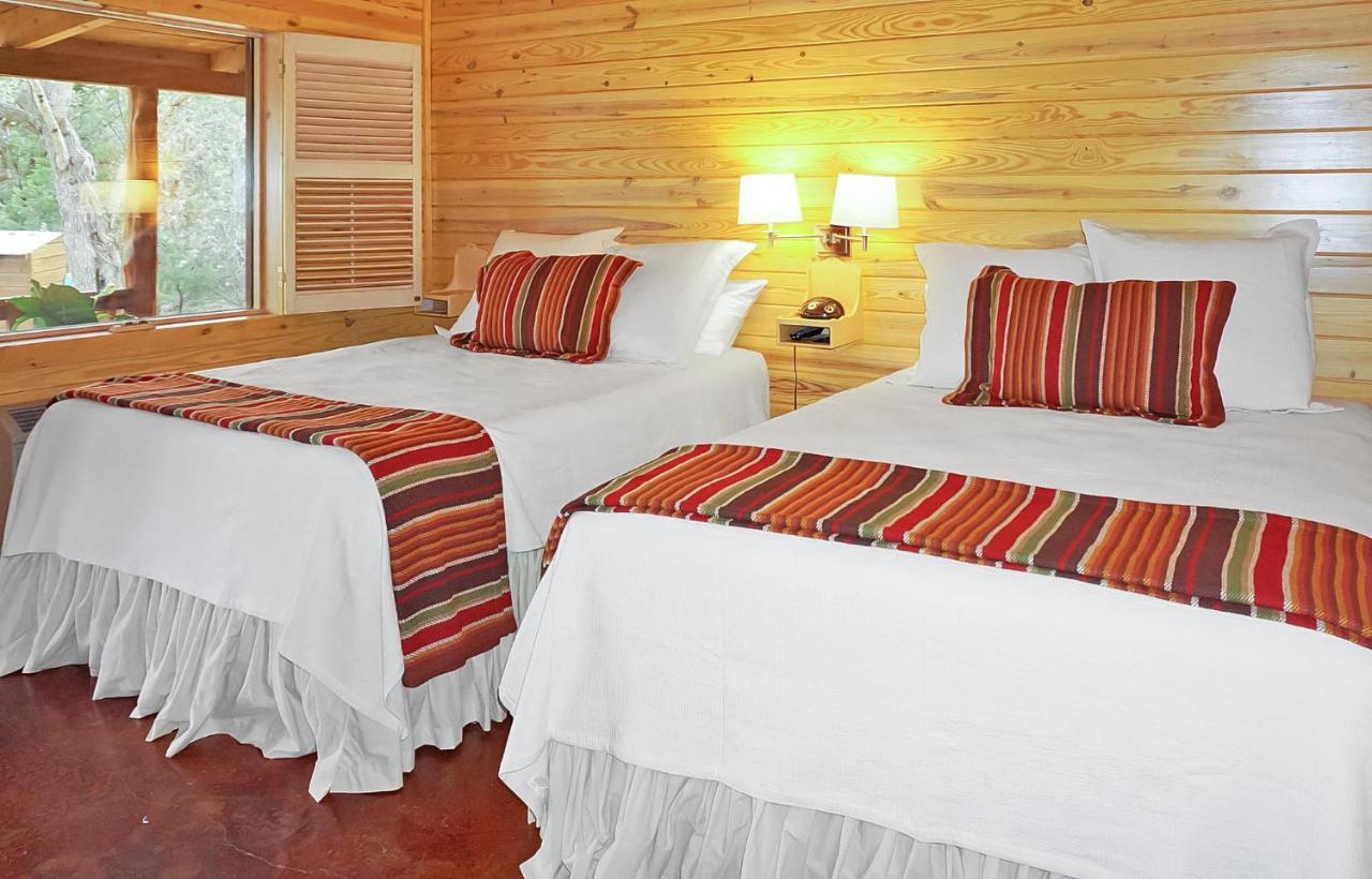Wimberley Log Cabins Resort And Suites- Unit 7 Экстерьер фото