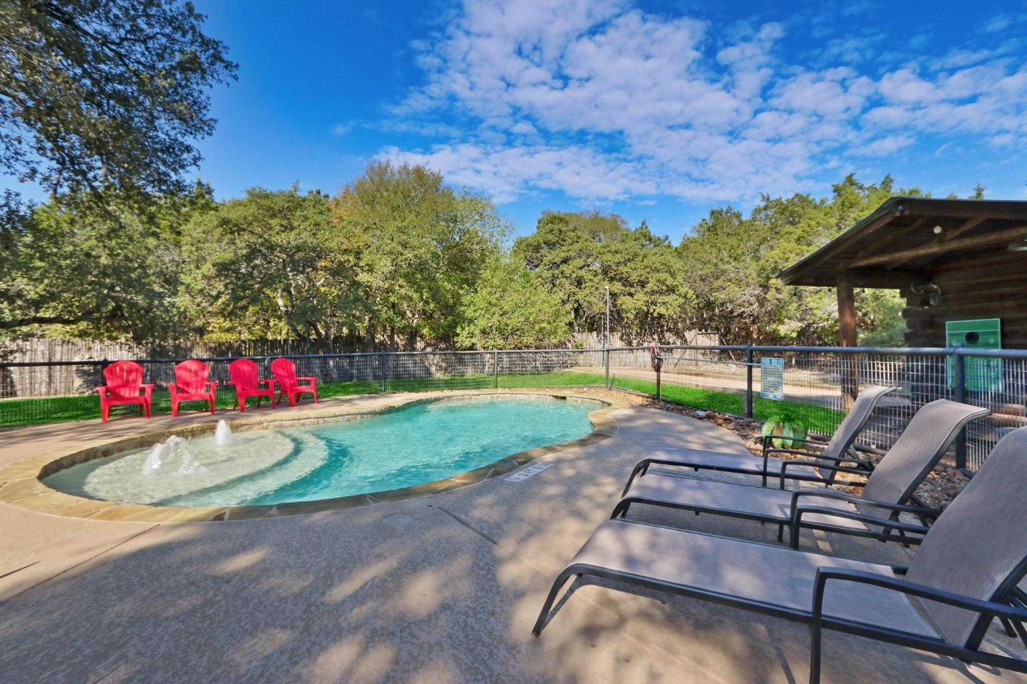 Wimberley Log Cabins Resort And Suites- Unit 7 Экстерьер фото